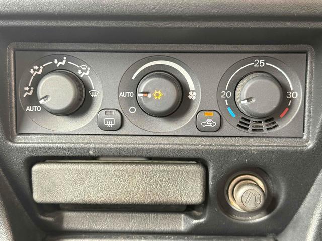 パジェロイオ ＺＲ　ブラックアウト　インナーブラック　車検Ｒ９年１０月　リアスポイラー　背面タイヤ　ＭＧ１５インチブラックＡＷ　ケンウッドオーディオ　ＡＵＸ　ＵＳＢ　オートエアコン　フロントフォグライト（18枚目）