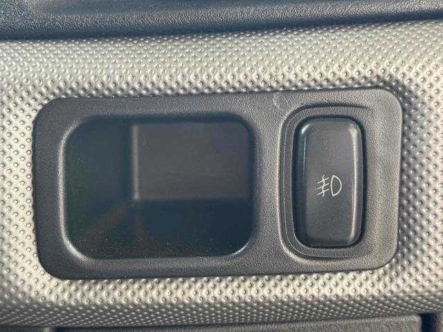 パジェロイオ ＺＲ　ブラックアウト　インナーブラック　車検Ｒ９年１０月　リアスポイラー　背面タイヤ　ＭＧ１５インチブラックＡＷ　ケンウッドオーディオ　ＡＵＸ　ＵＳＢ　オートエアコン　フロントフォグライト（20枚目）