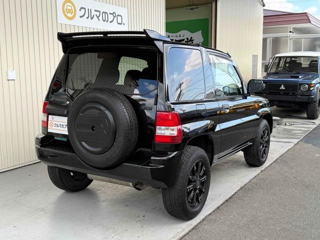 パジェロイオ ＺＲ　ブラックアウト　インナーブラック　車検Ｒ９年１０月　リアスポイラー　背面タイヤ　ＭＧ１５インチブラックＡＷ　ケンウッドオーディオ　ＡＵＸ　ＵＳＢ　オートエアコン　フロントフォグライト（30枚目）