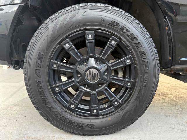 パジェロイオ ＺＲ　ブラックアウト　インナーブラック　車検Ｒ９年１０月　リアスポイラー　背面タイヤ　ＭＧ１５インチブラックＡＷ　ケンウッドオーディオ　ＡＵＸ　ＵＳＢ　オートエアコン　フロントフォグライト（41枚目）