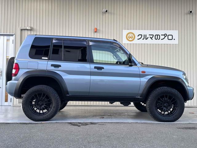 パジェロイオ パールパッケージＩＩ　ナビエディション　１．５インチリフトアップ　ブラックアウト　オーバーフェンダー　社外１６インチＡＷ　インナーブラック　Ｆフォグランプ　背面タイヤ　純正モニター　ＥＴＣ　ＡＡＣ　ＰＳ　ＰＷ　分割可倒式Ｒシート　電格ミラー（15枚目）