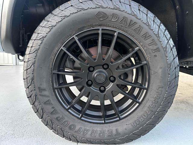 パジェロイオ パールパッケージＩＩ　ナビエディション　１．５インチリフトアップ　ブラックアウト　オーバーフェンダー　社外１６インチＡＷ　インナーブラック　Ｆフォグランプ　背面タイヤ　純正モニター　ＥＴＣ　ＡＡＣ　ＰＳ　ＰＷ　分割可倒式Ｒシート　電格ミラー（20枚目）