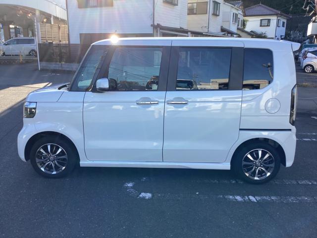 N-BOXカスタム ベースグレード 商談中 スライドドア クリアランスソナー オートクルーズコントロール 衝突被害軽減システム LEDヘッドランプ スマートキー アイドリングストップ ベンチシート CVT 盗難防止システム ABS(5枚目)