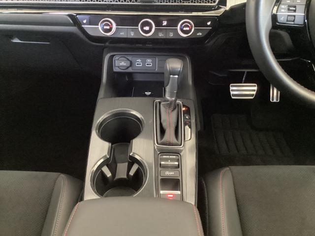 シビック ＥＸ　１．５Ｌ　ＶＴＥＣターボ　ワンオーナー　禁煙車　クリアランスソナー　レーンアシスト　オートクルーズコントロール　衝突被害軽減システム　専用アルミホイール　スマートキー　盗難防止システム　衝突安全ボディ（11枚目）