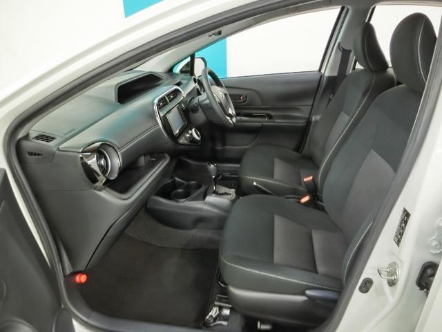 アクア Ｓスタイルブラック　ハイブリッド　衝突被害軽減システム　横滑り防止機能　ＡＢＳ　エアバッグ　盗難防止装置　バックカメラ　ＥＴＣ　ドラレコ　ミュージックプレイヤー接続可　ＣＤ　スマートキー　キーレス　フル装備　オートマ（10枚目）