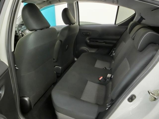 アクア Ｓスタイルブラック　ハイブリッド　衝突被害軽減システム　横滑り防止機能　ＡＢＳ　エアバッグ　盗難防止装置　バックカメラ　ＥＴＣ　ドラレコ　ミュージックプレイヤー接続可　ＣＤ　スマートキー　キーレス　フル装備　オートマ（11枚目）