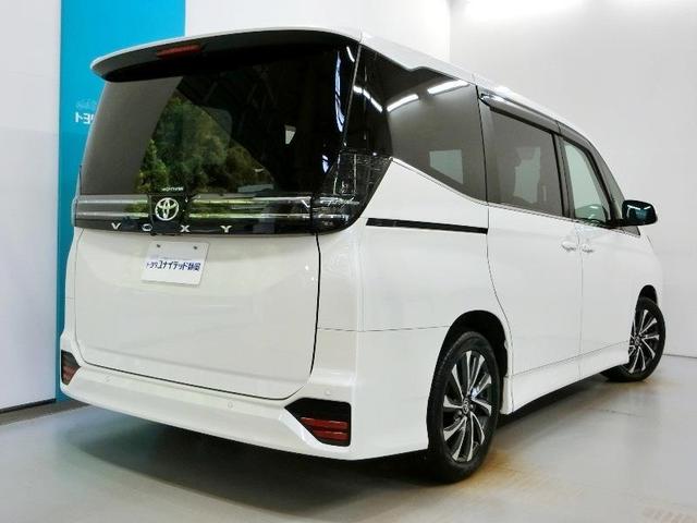 ヴォクシー Ｓ－Ｚ　ワンオーナー　安全装備　衝突被害軽減システム　横滑り防止機能　ＡＢＳ　エアバッグ　オートクルーズコントロール　盗難防止装置　バックカメラ　後席モニター　ＥＴＣ　ミュージックプレイヤー接続可　ＣＤ（2枚目）