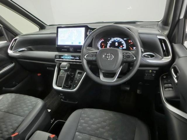 ヴォクシー Ｓ－Ｚ　ワンオーナー　安全装備　衝突被害軽減システム　横滑り防止機能　ＡＢＳ　エアバッグ　オートクルーズコントロール　盗難防止装置　バックカメラ　後席モニター　ＥＴＣ　ミュージックプレイヤー接続可　ＣＤ（9枚目）