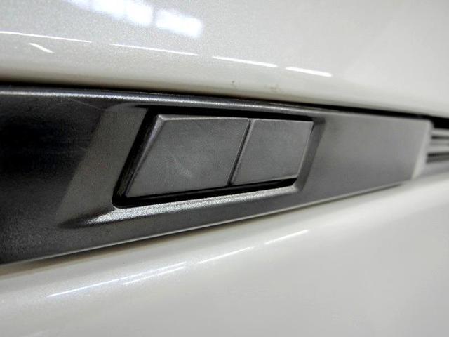 ヴォクシー Ｓ－Ｚ　ワンオーナー　安全装備　衝突被害軽減システム　横滑り防止機能　ＡＢＳ　エアバッグ　オートクルーズコントロール　盗難防止装置　バックカメラ　後席モニター　ＥＴＣ　ミュージックプレイヤー接続可　ＣＤ（17枚目）