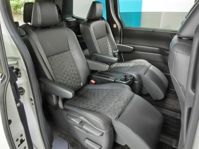 ヴォクシー Ｓ－Ｚ　ワンオーナー　安全装備　衝突被害軽減システム　横滑り防止機能　ＡＢＳ　エアバッグ　オートクルーズコントロール　盗難防止装置　バックカメラ　後席モニター　ＥＴＣ　ミュージックプレイヤー接続可　ＣＤ（29枚目）