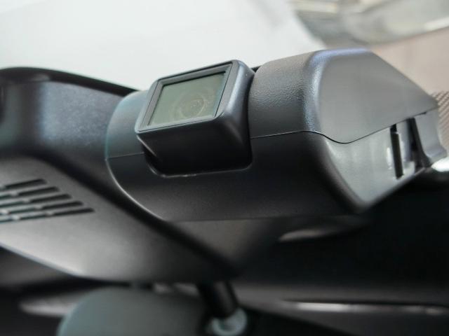 カローラフィールダー １．５Ｇ　ダブルバイビー　ワンオーナー　安全装備　衝突被害軽減システム　横滑り防止機能　ＡＢＳ　エアバッグ　盗難防止装置　アイドリングストップ　バックカメラ　ＥＴＣ　ドラレコ　ミュージックプレイヤー接続可　ＣＤ　スマートキー（4枚目）