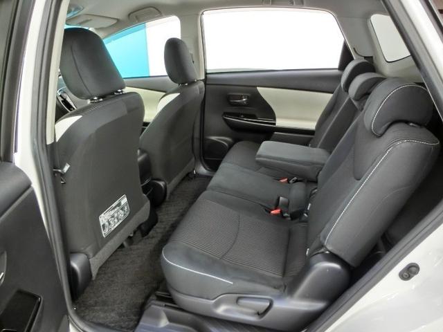 プリウスα Ｓ　チューン　ブラックＩＩ　ハイブリッド　ワンオーナー　安全装備　衝突被害軽減システム　横滑り防止機能　ＡＢＳ　エアバッグ　オートクルーズコントロール　盗難防止装置　バックカメラ　ＥＴＣ　ミュージックプレイヤー接続可　ＣＤ（12枚目）