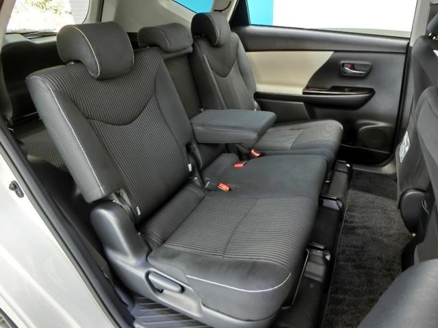 プリウスα Ｓ　チューン　ブラックＩＩ　ハイブリッド　ワンオーナー　安全装備　衝突被害軽減システム　横滑り防止機能　ＡＢＳ　エアバッグ　オートクルーズコントロール　盗難防止装置　バックカメラ　ＥＴＣ　ミュージックプレイヤー接続可　ＣＤ（13枚目）