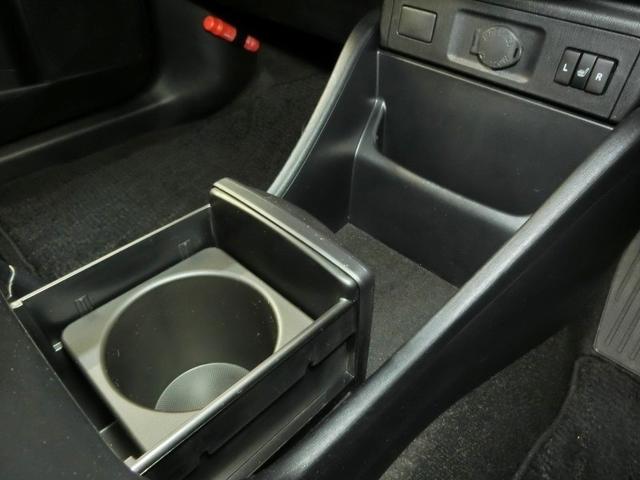 プリウスα Ｓ　チューン　ブラックＩＩ　ハイブリッド　ワンオーナー　安全装備　衝突被害軽減システム　横滑り防止機能　ＡＢＳ　エアバッグ　オートクルーズコントロール　盗難防止装置　バックカメラ　ＥＴＣ　ミュージックプレイヤー接続可　ＣＤ（25枚目）