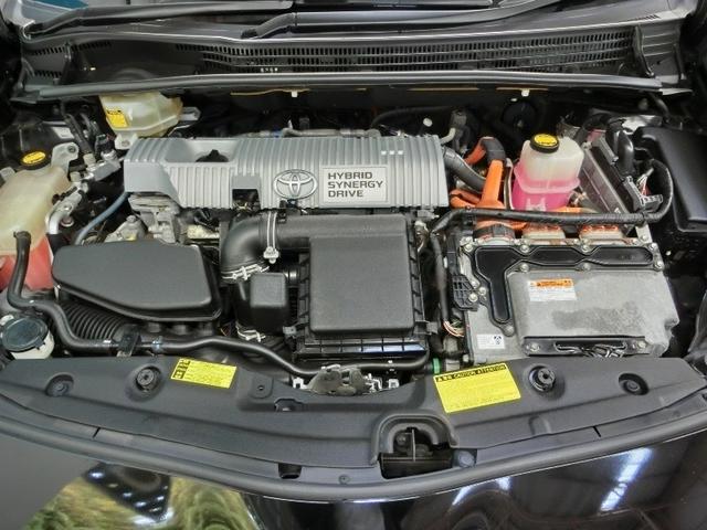 プリウス Ｓ　ハイブリッド　ワンオーナー　安全装備　横滑り防止機能　ＡＢＳ　エアバッグ　盗難防止装置　バックカメラ　ＥＴＣ　ドラレコ　ミュージックプレイヤー接続可　ＣＤ　スマートキー　キーレス　フル装備　オートマ（11枚目）