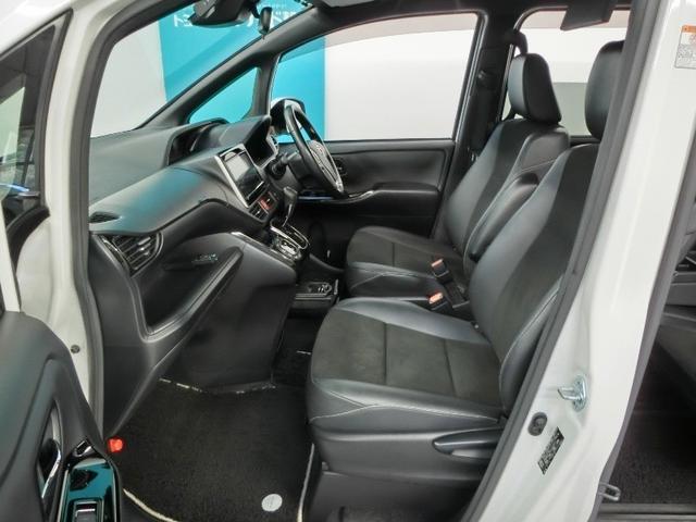 ノア Si ダブルバイビーII ワンオーナー 衝突被害軽減システム 横滑り防止機能 ABS エアバッグ オートクルーズコントロール 盗難防止装置 アイドリングストップ バックカメラ 後席モニター ETC ドラレコ CD スマートキー(10枚目)