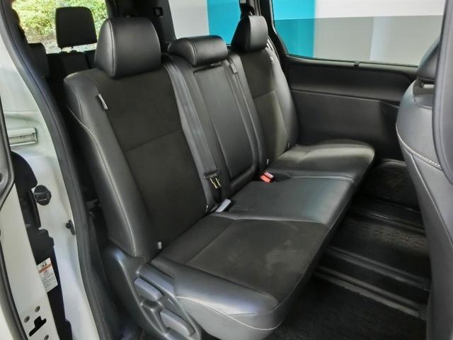 ノア Si ダブルバイビーII ワンオーナー 衝突被害軽減システム 横滑り防止機能 ABS エアバッグ オートクルーズコントロール 盗難防止装置 アイドリングストップ バックカメラ 後席モニター ETC ドラレコ CD スマートキー(12枚目)