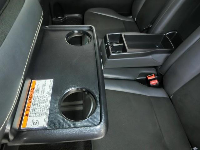 ノア Si ダブルバイビーII ワンオーナー 衝突被害軽減システム 横滑り防止機能 ABS エアバッグ オートクルーズコントロール 盗難防止装置 アイドリングストップ バックカメラ 後席モニター ETC ドラレコ CD スマートキー(13枚目)