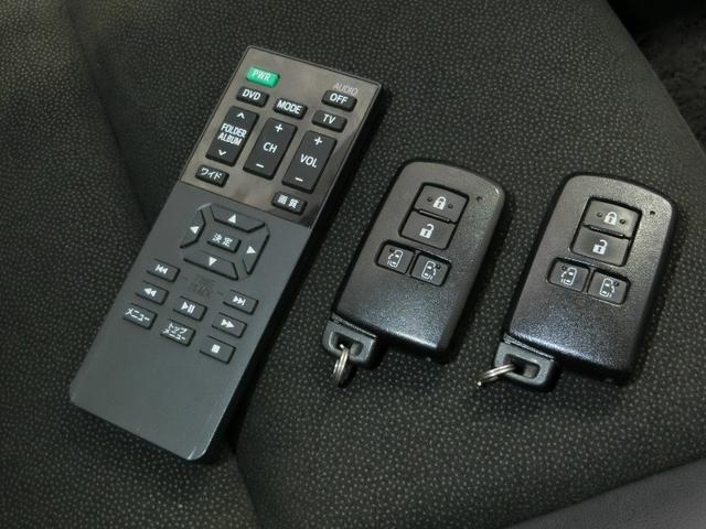 ノア Si ダブルバイビーII ワンオーナー 衝突被害軽減システム 横滑り防止機能 ABS エアバッグ オートクルーズコントロール 盗難防止装置 アイドリングストップ バックカメラ 後席モニター ETC ドラレコ CD スマートキー(33枚目)