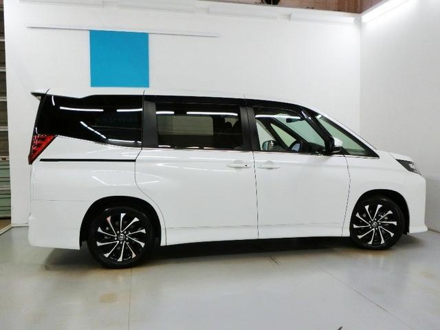 ノア Ｓ－Ｚ　ワンオーナー　安全装備　衝突被害軽減システム　横滑り防止機能　ＡＢＳ　エアバッグ　オートクルーズコントロール　盗難防止装置　バックカメラ　後席モニター　ＥＴＣ　ミュージックプレイヤー接続可　ＣＤ（7枚目）