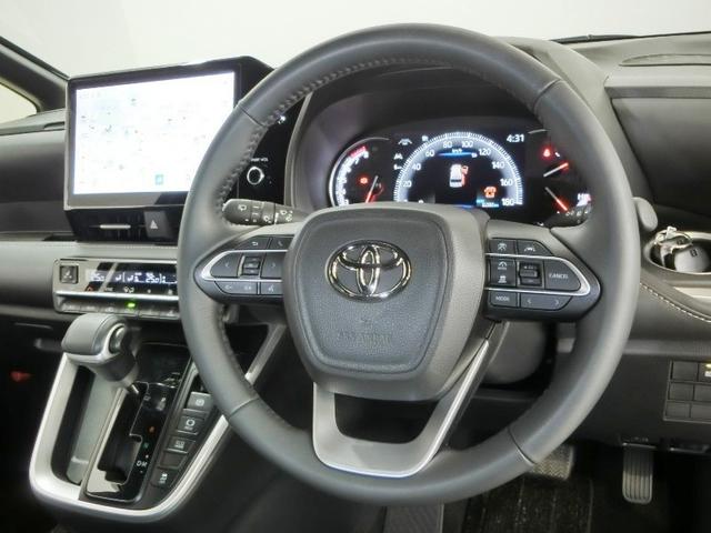 ノア Ｓ－Ｚ　ワンオーナー　安全装備　衝突被害軽減システム　横滑り防止機能　ＡＢＳ　エアバッグ　オートクルーズコントロール　盗難防止装置　バックカメラ　後席モニター　ＥＴＣ　ミュージックプレイヤー接続可　ＣＤ（12枚目）