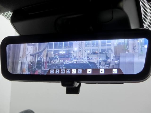 ハイエースバン スーパーＧＬ　ダークプライムＩＩ　ワンオーナー　４ＷＤ　衝突被害軽減システム　横滑り防止機能　ＡＢＳ　エアバッグ　盗難防止装置　バックカメラ　ＥＴＣ　ミュージックプレイヤー接続可　ＣＤ　スマートキー　キーレス　フル装備　Ｗエアコン（4枚目）