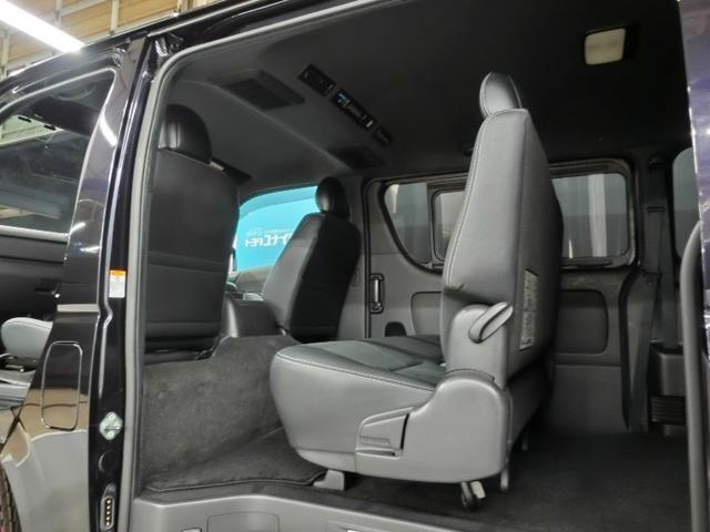 ハイエースバン スーパーＧＬ　ダークプライムＩＩ　ワンオーナー　４ＷＤ　衝突被害軽減システム　横滑り防止機能　ＡＢＳ　エアバッグ　盗難防止装置　バックカメラ　ＥＴＣ　ミュージックプレイヤー接続可　ＣＤ　スマートキー　キーレス　フル装備　Ｗエアコン（27枚目）