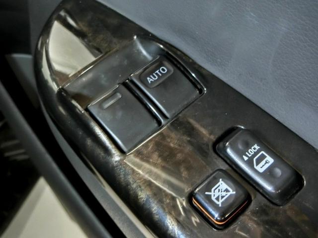 ハイエースバン スーパーＧＬ　ダークプライムＩＩ　ワンオーナー　４ＷＤ　衝突被害軽減システム　横滑り防止機能　ＡＢＳ　エアバッグ　盗難防止装置　バックカメラ　ＥＴＣ　ミュージックプレイヤー接続可　ＣＤ　スマートキー　キーレス　フル装備　Ｗエアコン（35枚目）