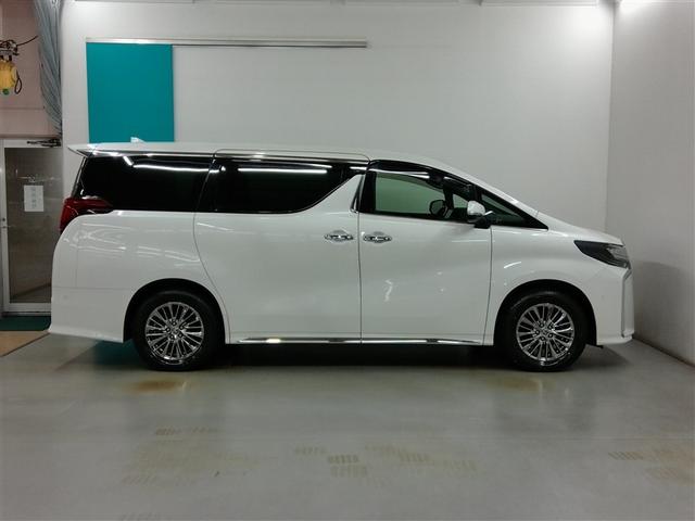 アルファードハイブリッド エグゼクティブラウンジＳ　ハイブリッド　ワンオーナー　４ＷＤ　革シート　電動シート　安全装備　衝突被害軽減システム　横滑り防止機能　ＡＢＳ　エアバッグ　オートクルーズコントロール　盗難防止装置　バックカメラ　後席モニター　ＣＤ（3枚目）