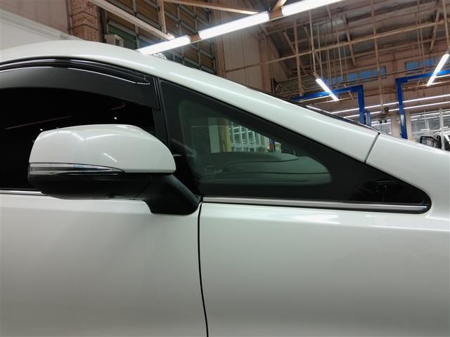 アルファードハイブリッド エグゼクティブラウンジＳ　ハイブリッド　ワンオーナー　４ＷＤ　革シート　電動シート　安全装備　衝突被害軽減システム　横滑り防止機能　ＡＢＳ　エアバッグ　オートクルーズコントロール　盗難防止装置　バックカメラ　後席モニター　ＣＤ（6枚目）