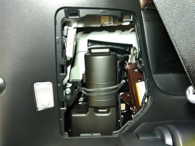 アルファードハイブリッド エグゼクティブラウンジＳ　ハイブリッド　ワンオーナー　４ＷＤ　革シート　電動シート　安全装備　衝突被害軽減システム　横滑り防止機能　ＡＢＳ　エアバッグ　オートクルーズコントロール　盗難防止装置　バックカメラ　後席モニター　ＣＤ（23枚目）