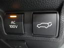 運転席近くにもパワーバックドアのスイッチが装備されています。