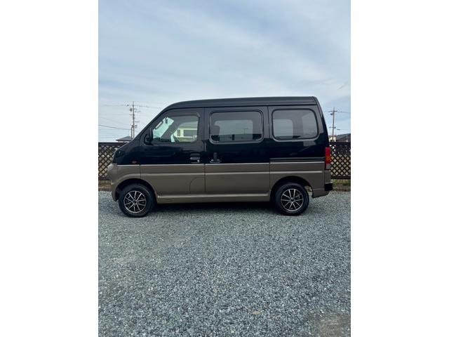 エブリイ PA ツートンカラー オートマ ナビ 社外ステアリング 社外12インチアルミホイール エアコン パワステ 軽箱バン(5枚目)