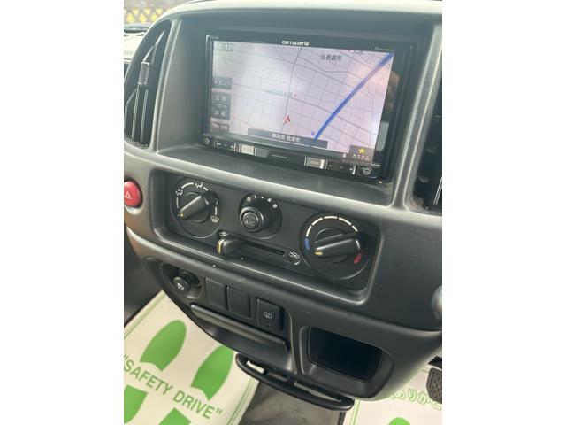 エブリイ PA ツートンカラー オートマ ナビ 社外ステアリング 社外12インチアルミホイール エアコン パワステ 軽箱バン(10枚目)