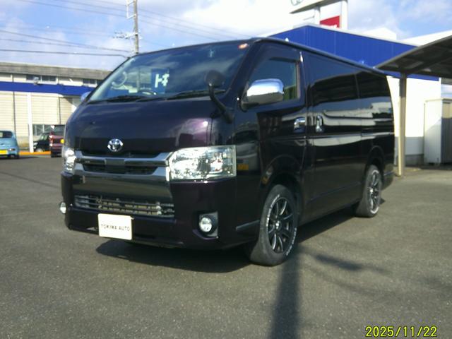 ハイエースバン スーパーＧＬ　ダークプライム　ワンオーナー　特別仕様車ダークプライム　両側パワードア　衝突軽減装置　エアコン　パワステ　インテチキースタート　ＳＤフルセグナビ　Ｂｌｕｅｔｏｏｔｈ接続　ドライブレコーダー　ＥＴＣ　社外リボンタイヤ（3枚目）