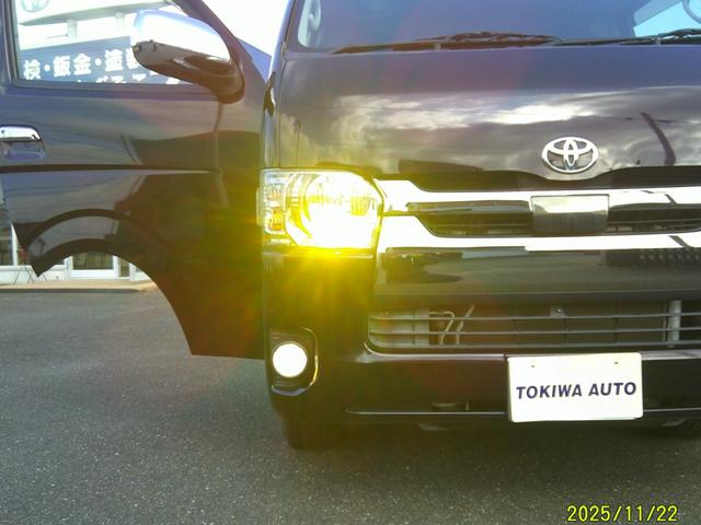 ハイエースバン スーパーＧＬ　ダークプライム　ワンオーナー　特別仕様車ダークプライム　両側パワードア　衝突軽減装置　エアコン　パワステ　インテチキースタート　ＳＤフルセグナビ　Ｂｌｕｅｔｏｏｔｈ接続　ドライブレコーダー　ＥＴＣ　社外リボンタイヤ（8枚目）