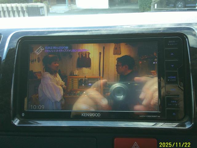 ハイエースバン スーパーＧＬ　ダークプライム　ワンオーナー　特別仕様車ダークプライム　両側パワードア　衝突軽減装置　エアコン　パワステ　インテチキースタート　ＳＤフルセグナビ　Ｂｌｕｅｔｏｏｔｈ接続　ドライブレコーダー　ＥＴＣ　社外リボンタイヤ（10枚目）