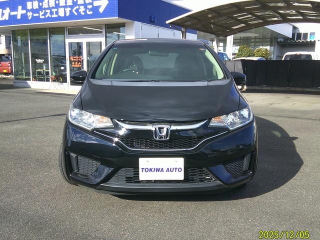 フィット 13G・Fパッケージ ワンオーナー車 スマ-トキ- ETC付き 禁煙 Rカメラ ブルートゥース メモリーナビ フルセグ 記録簿有(3枚目)