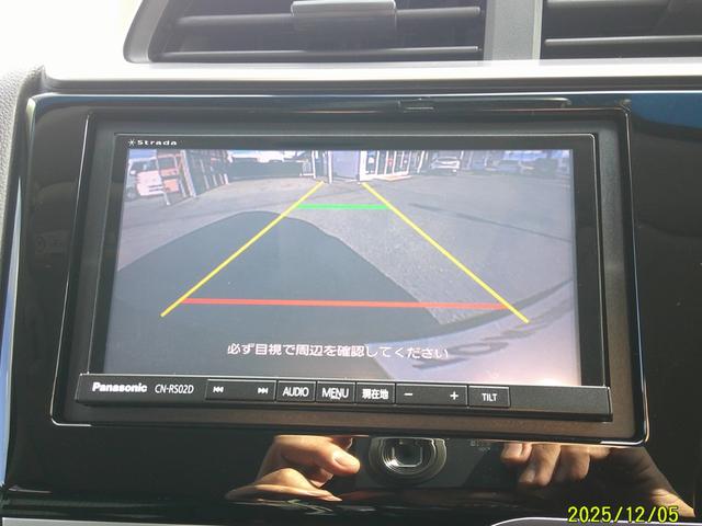 フィット 13G・Fパッケージ ワンオーナー車 スマ-トキ- ETC付き 禁煙 Rカメラ ブルートゥース メモリーナビ フルセグ 記録簿有(12枚目)