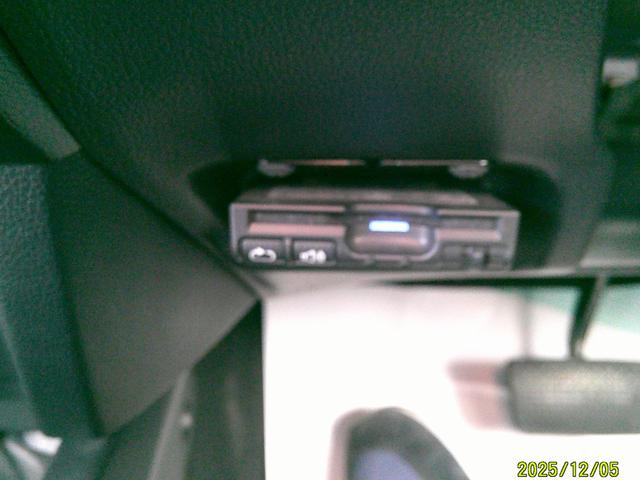 フィット 13G・Fパッケージ ワンオーナー車 スマ-トキ- ETC付き 禁煙 Rカメラ ブルートゥース メモリーナビ フルセグ 記録簿有(14枚目)