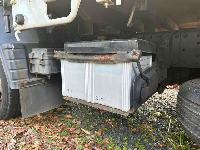 キャンター ＤＸ　ＭＴ　後輪ダブル　ＥＴＣ　エアコン　パワーウィンドウ　運転席エアバッグ（20枚目）