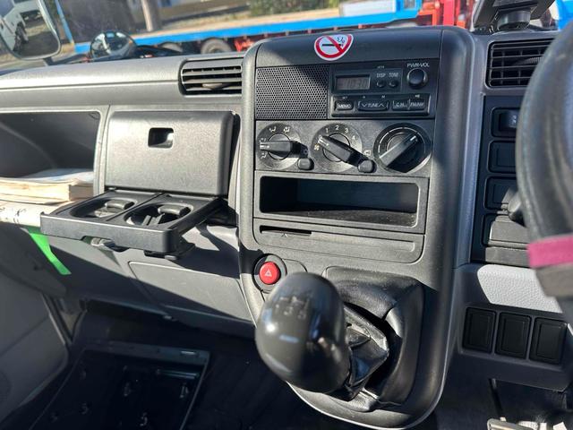キャンター ＤＸ　ＭＴ　後輪ダブル　ＥＴＣ　エアコン　パワーウィンドウ　運転席エアバッグ（29枚目）
