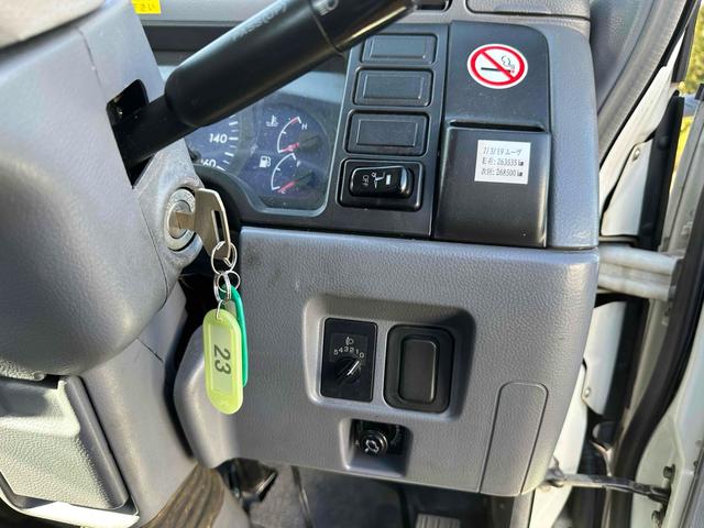 キャンター ＤＸ　ＭＴ　後輪ダブル　ＥＴＣ　エアコン　パワーウィンドウ　運転席エアバッグ（32枚目）