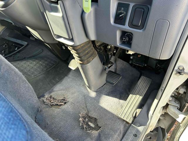 キャンター ＤＸ　ＭＴ　後輪ダブル　ＥＴＣ　エアコン　パワーウィンドウ　運転席エアバッグ（34枚目）