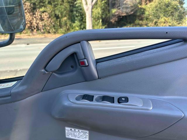 キャンター ＤＸ　ＭＴ　後輪ダブル　ＥＴＣ　エアコン　パワーウィンドウ　運転席エアバッグ（35枚目）