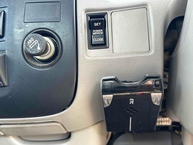 デュトロ 　ＡＴ　後輪ダブル　ＥＴＣ　エアコン　パワーウィンドウ　ＣＤ（5枚目）