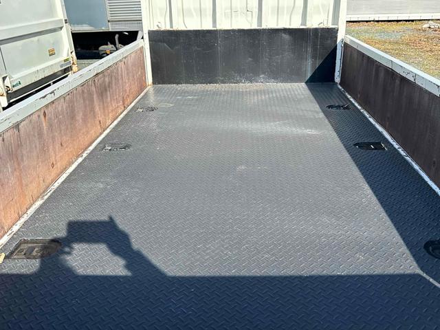 デュトロ 　ＡＴ　後輪ダブル　ＥＴＣ　エアコン　パワーウィンドウ　ＣＤ（23枚目）