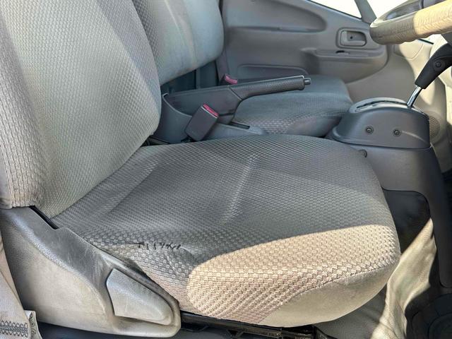 デュトロ 　ＡＴ　後輪ダブル　ＥＴＣ　エアコン　パワーウィンドウ　ＣＤ（29枚目）