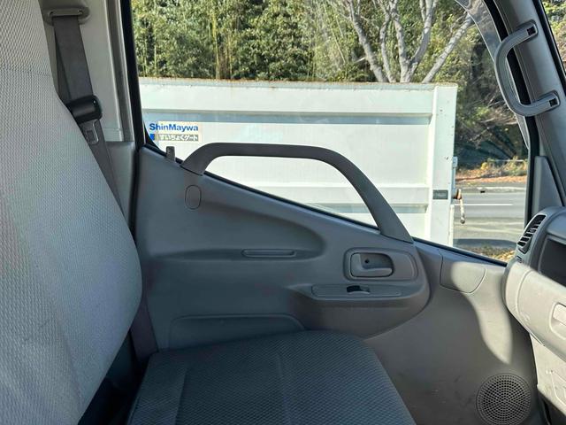 デュトロ 　ＡＴ　後輪ダブル　ＥＴＣ　エアコン　パワーウィンドウ　ＣＤ（30枚目）