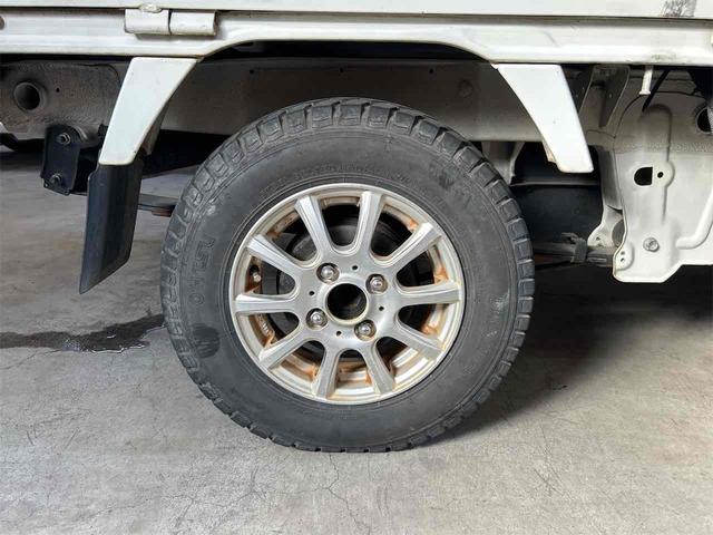 キャリイトラック 　４ＷＤ　ＭＴ　アルミホイール　エアコン（24枚目）